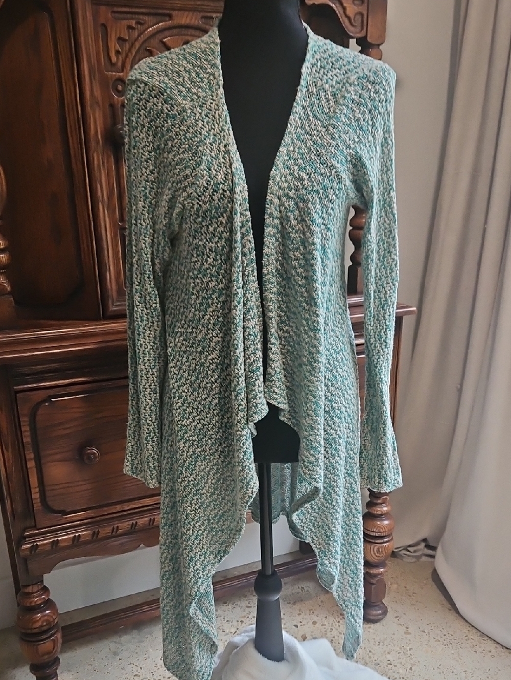DULCIE Light Green Open-Front Knit Cardigan Sweater. Size M